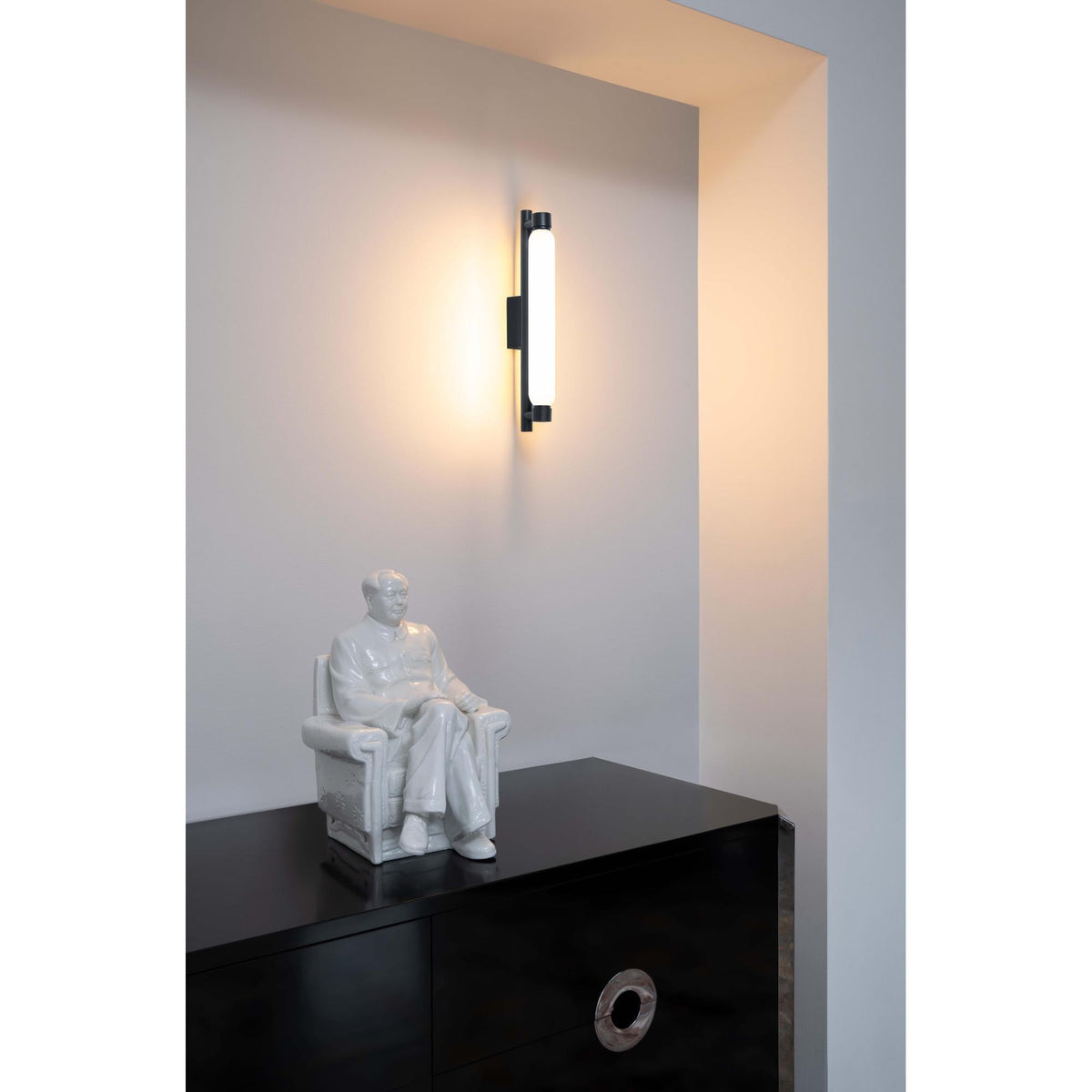 la-roche-wall-lamp
