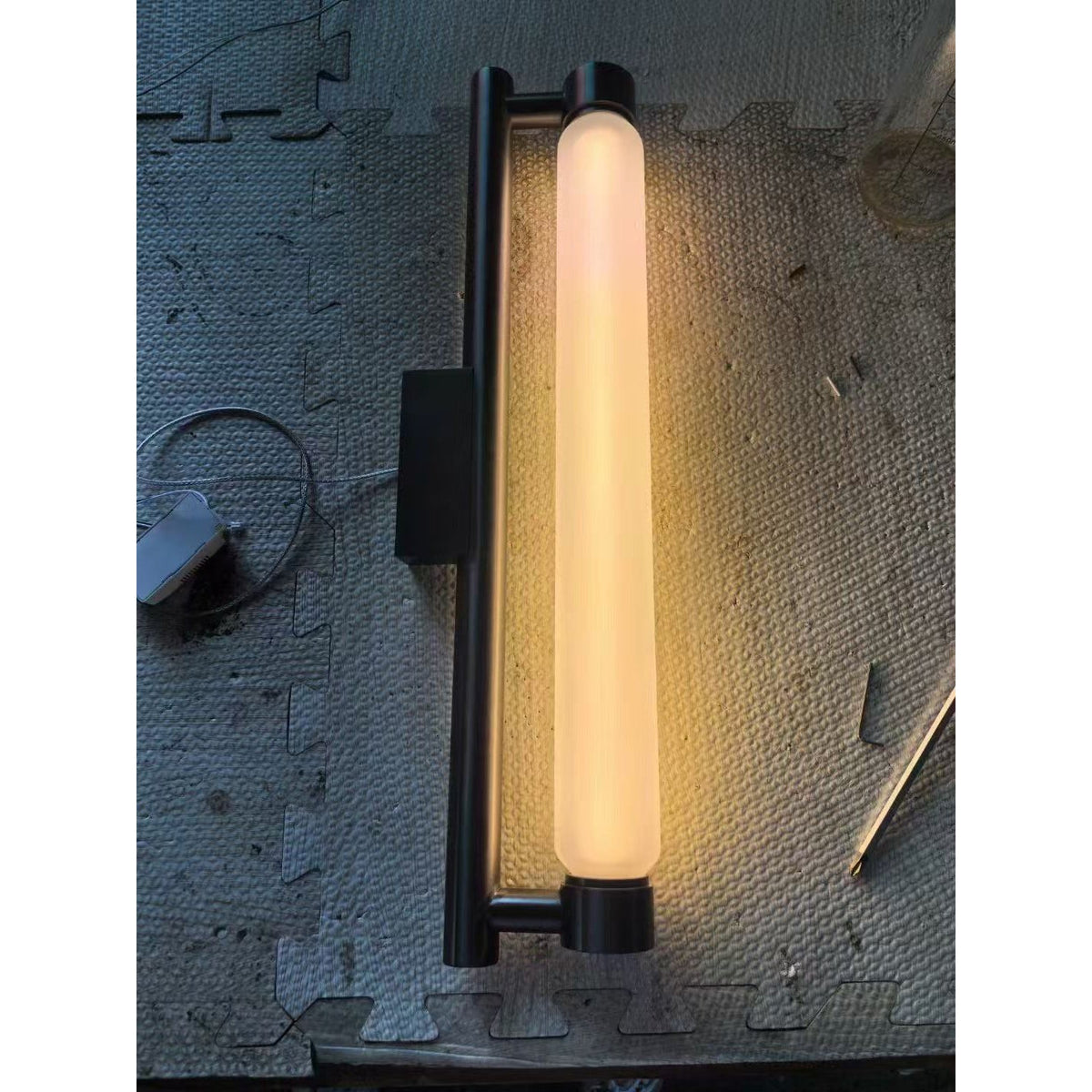 la-roche-wall-lamp