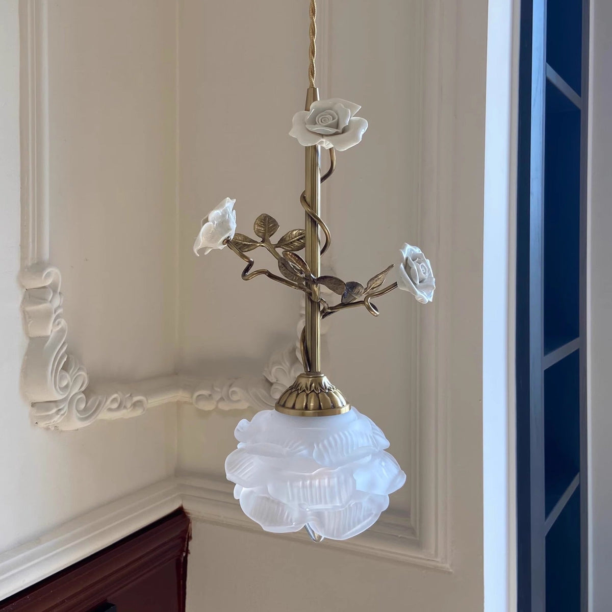lalique-rose-glass-pendant-lamp