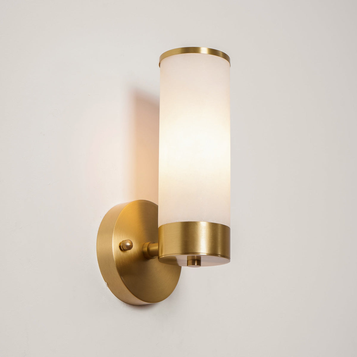 lampatron-alabaster-wall-lamp