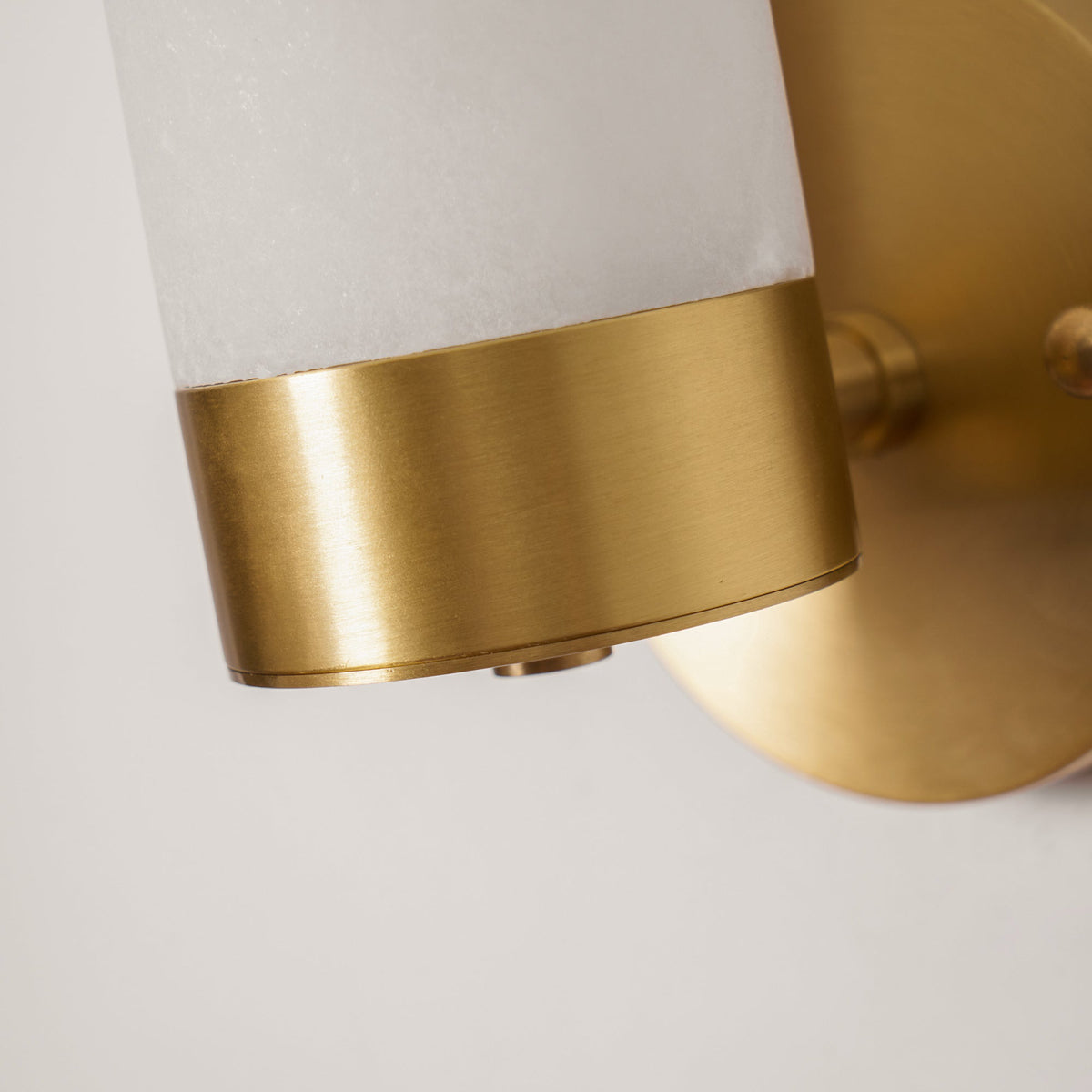 lampatron-alabaster-wall-lamp