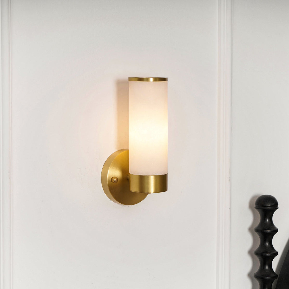 lampatron-alabaster-wall-lamp