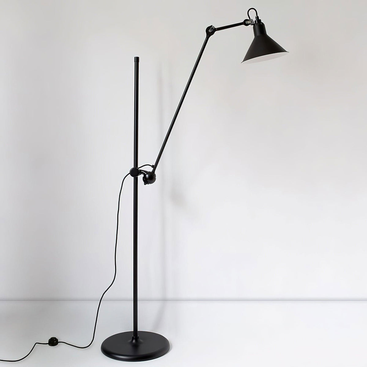 versa-glide-g215-floor-lamp