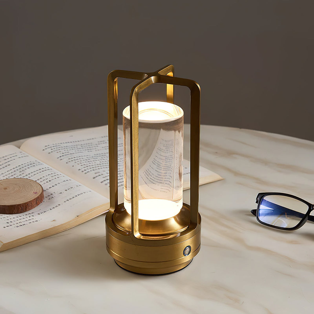 lantern-cordless-crystal-table-lamp