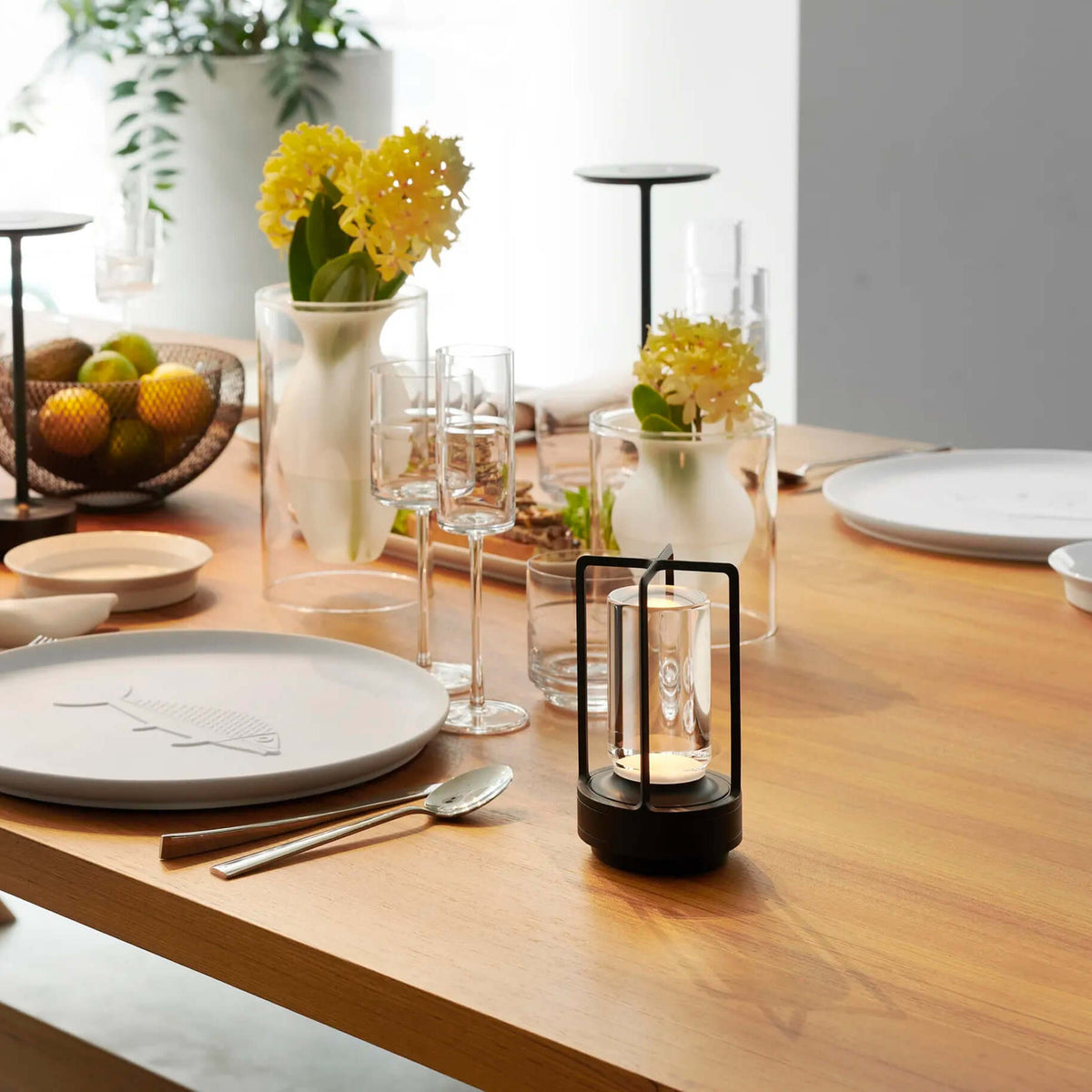 lantern-cordless-crystal-table-lamp
