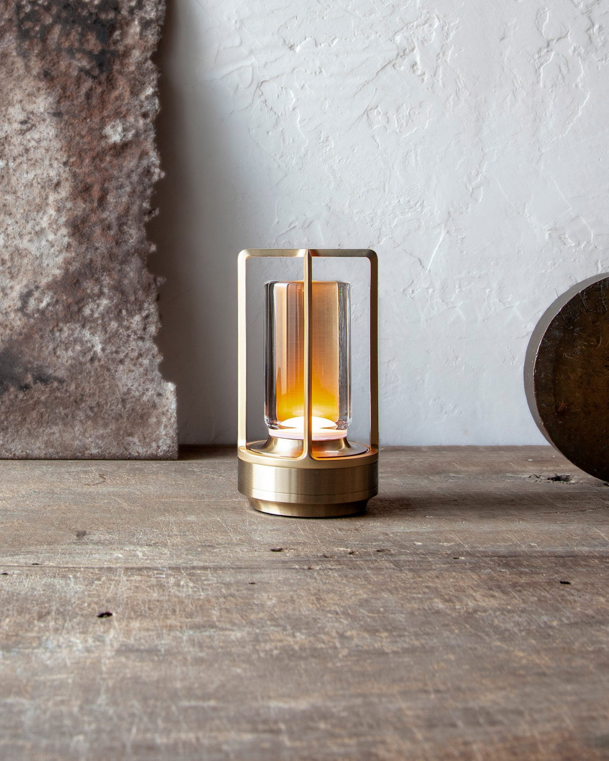 lantern-cordless-crystal-table-lamp