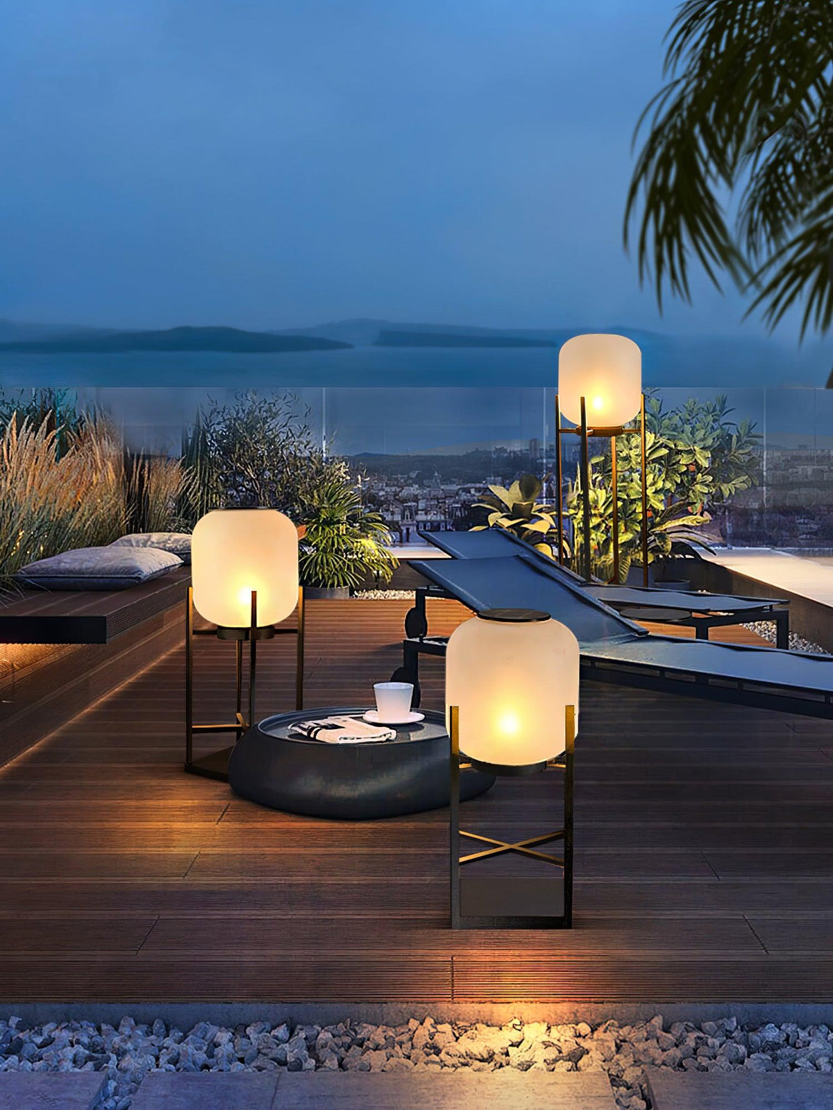 Aurora Lantern Floor Lamp – Modern Outdoor Lighting in Stainless Steel and Glass