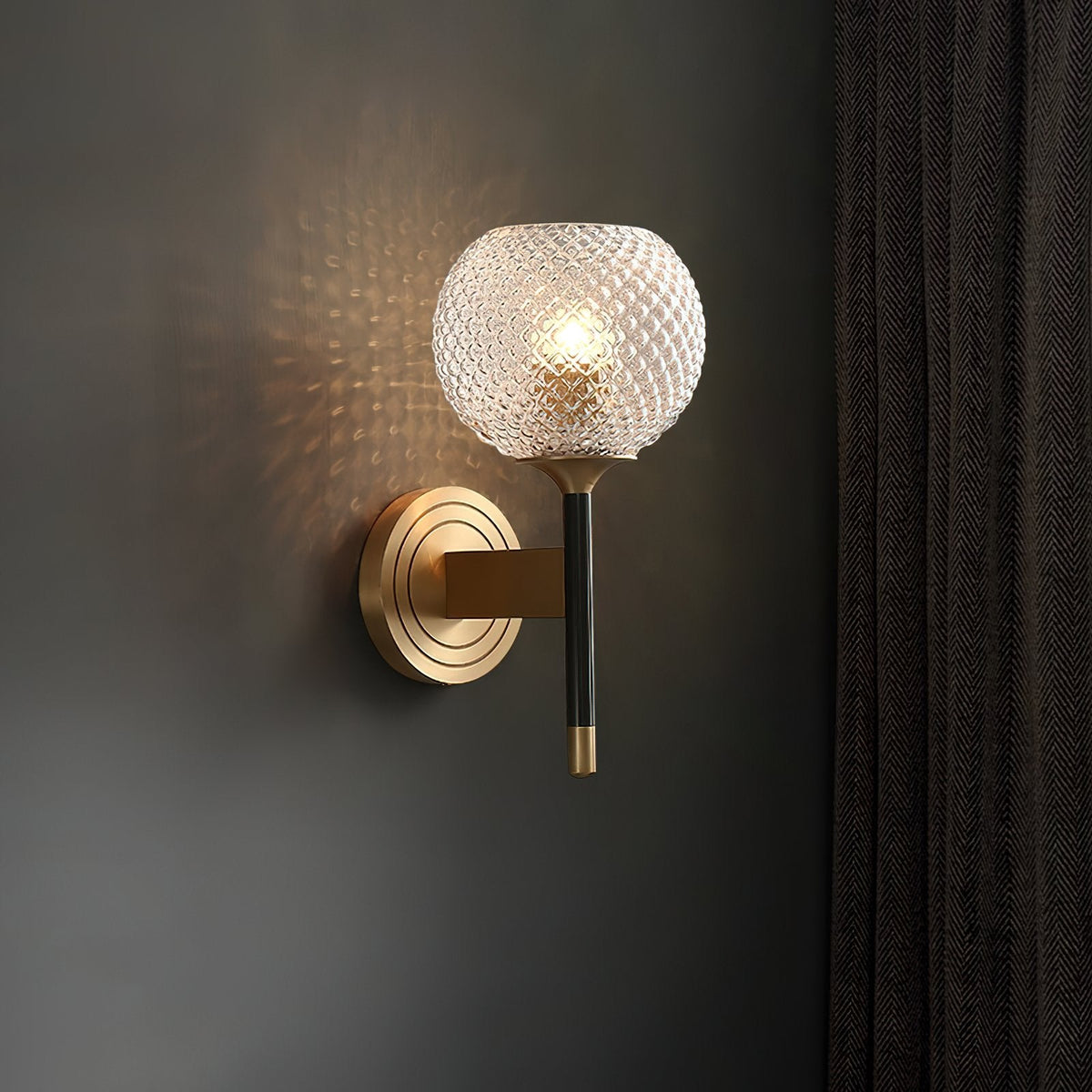 Lattice Glass Wall Light