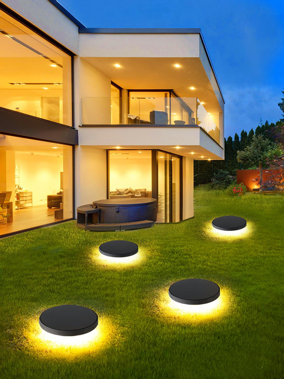 Solar Disc Lawn Light – Matte Black Aluminium Spike Garden Lamp