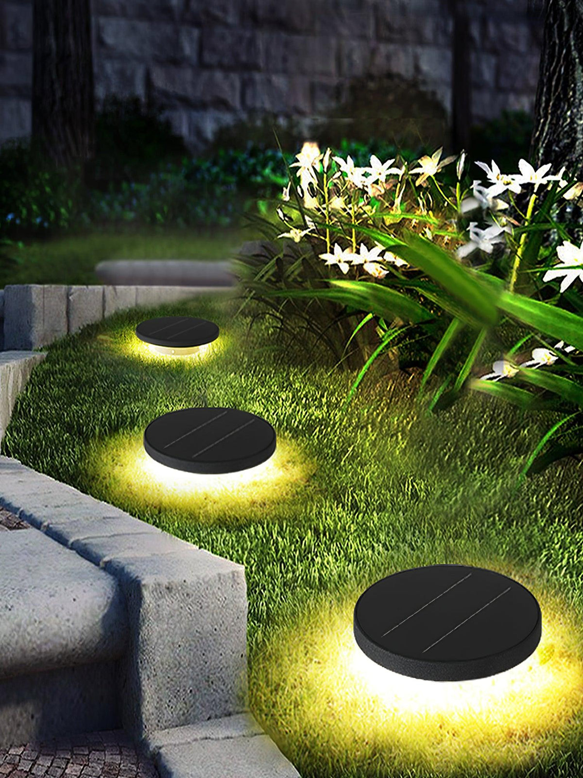 Solar Disc Lawn Light – Matte Black Aluminium Spike Garden Lamp