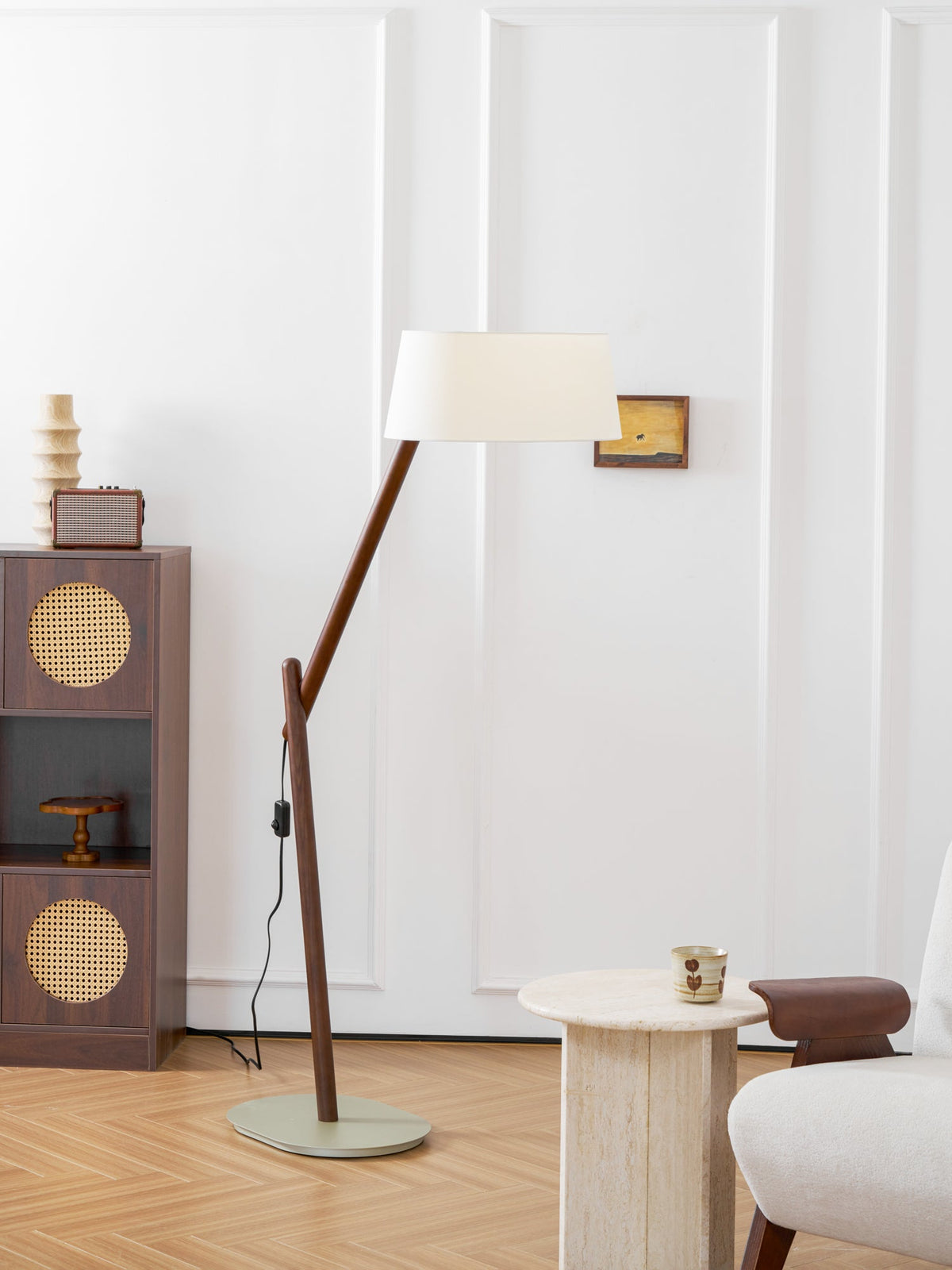 lean-pivot-floor-lamp