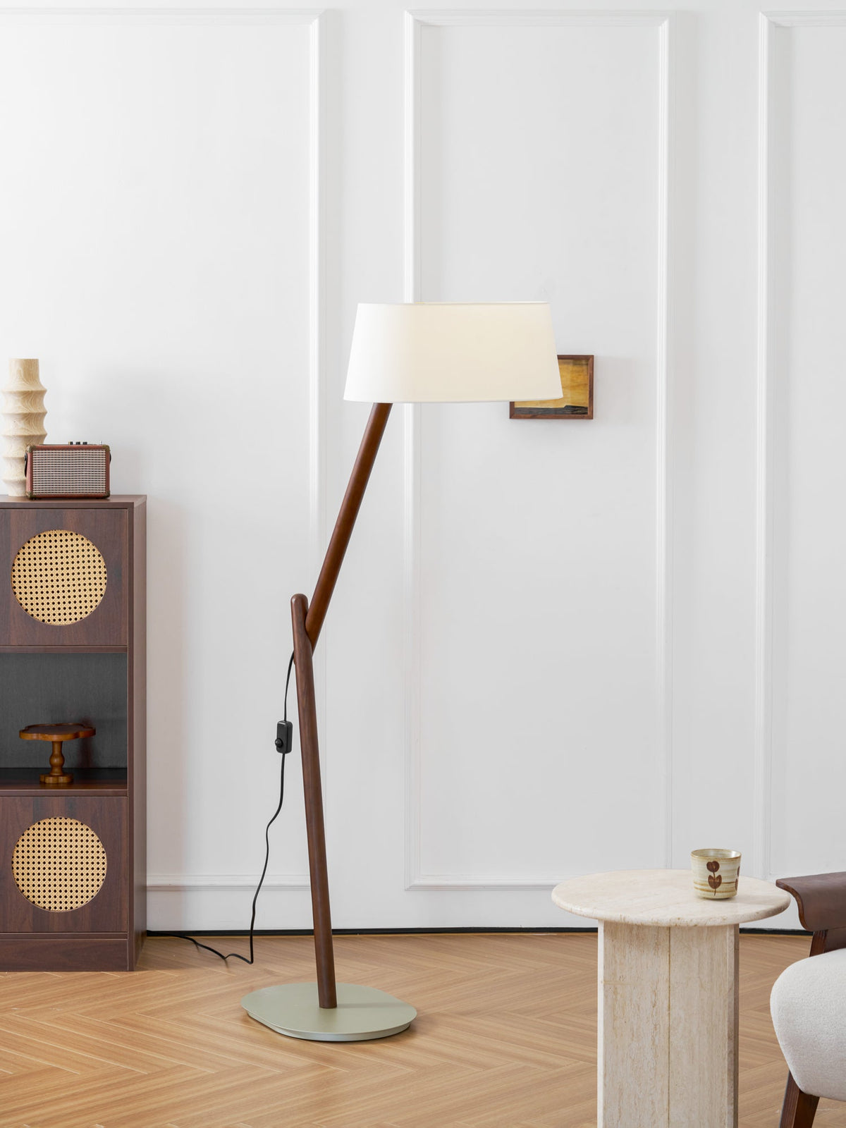 lean-pivot-floor-lamp