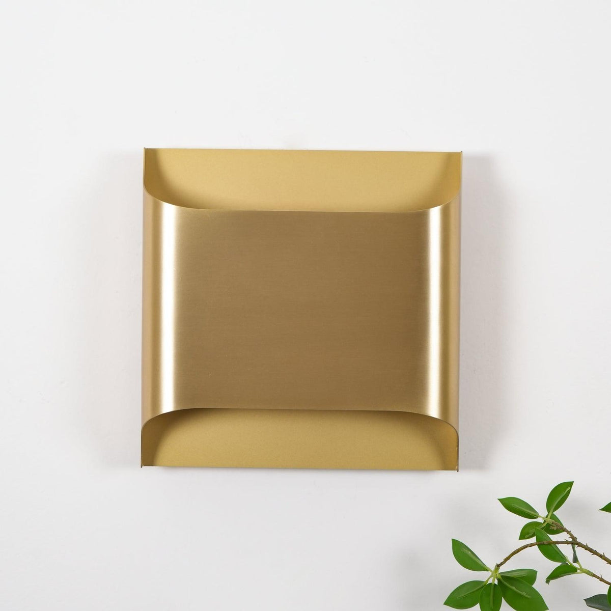 leclerc-brass-wall-lamp