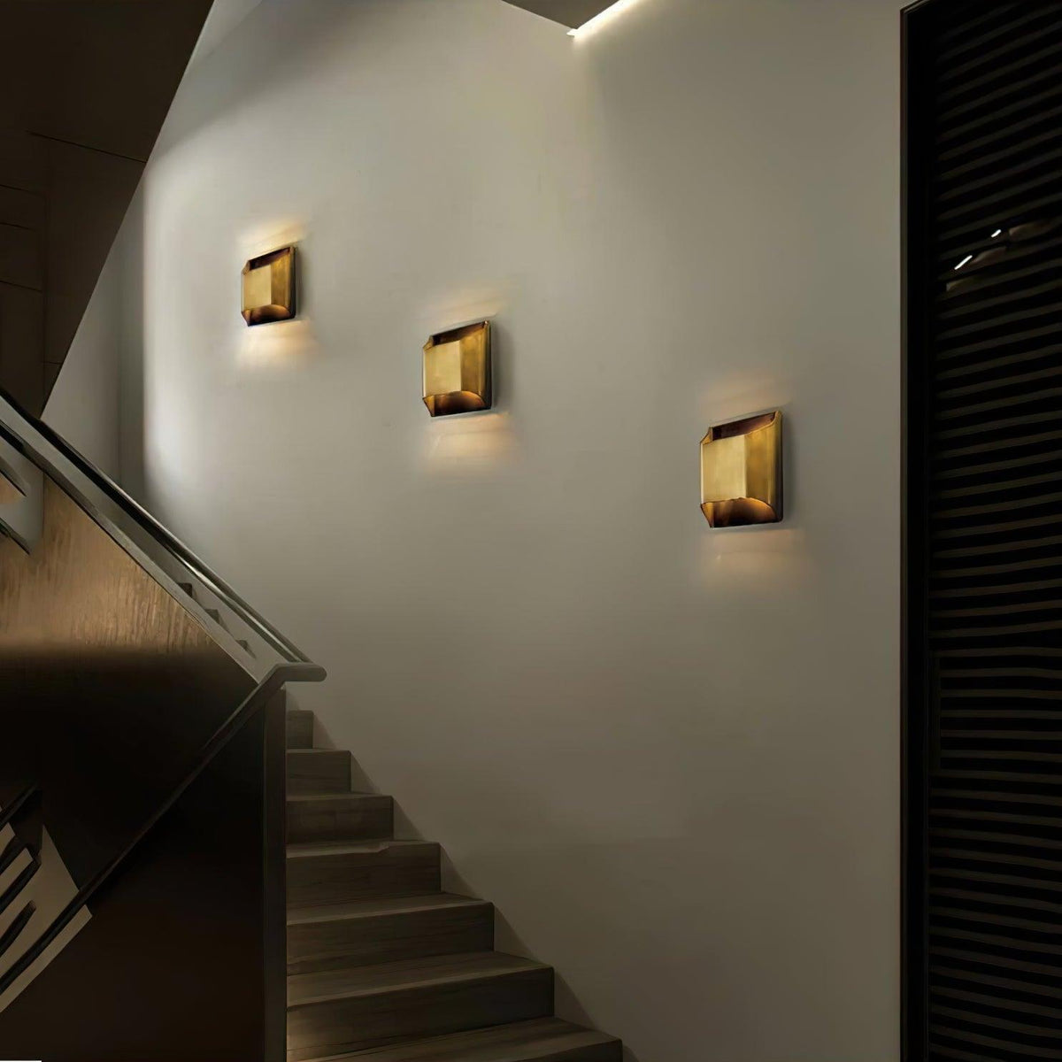 leclerc-brass-wall-lamp