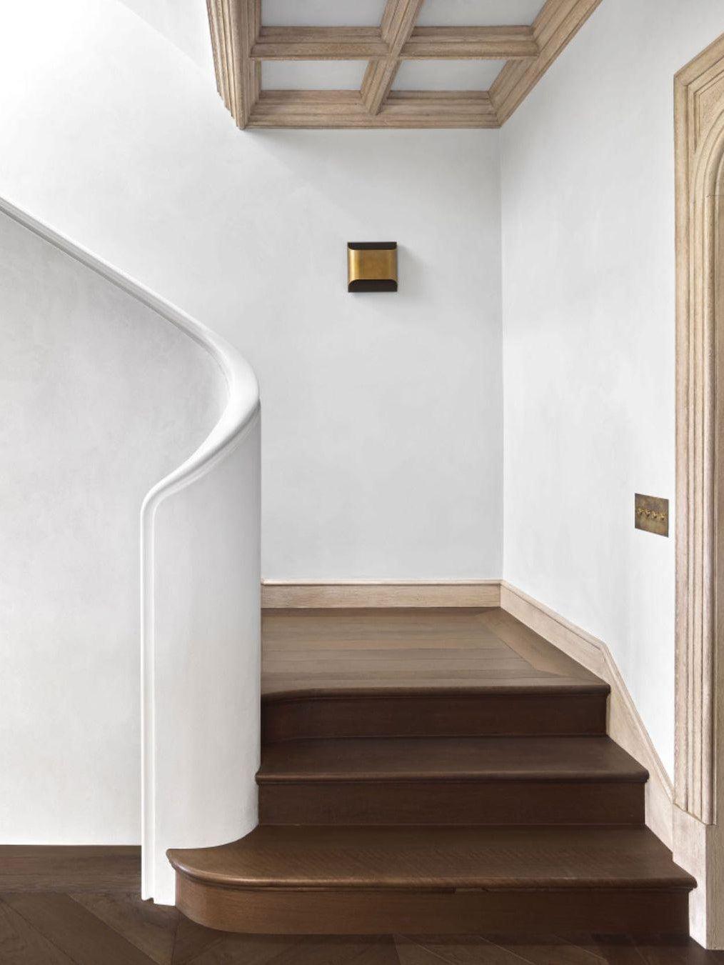 leclerc-brass-wall-lamp