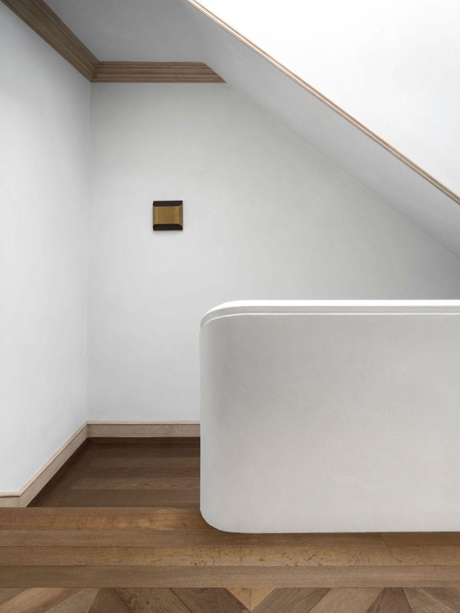 leclerc-brass-wall-lamp