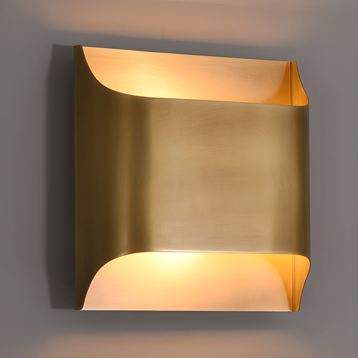 Leclerc Brass Wall Sconce – Handcrafted Solid Brass Lighting for Modern Interiors