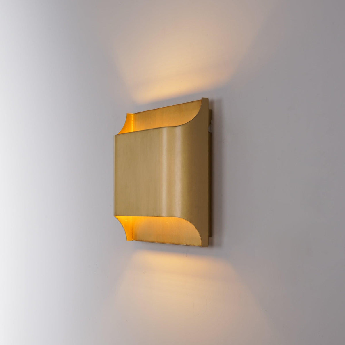 Leclerc Brass Wall Sconce – Handcrafted Solid Brass Lighting for Modern Interiors