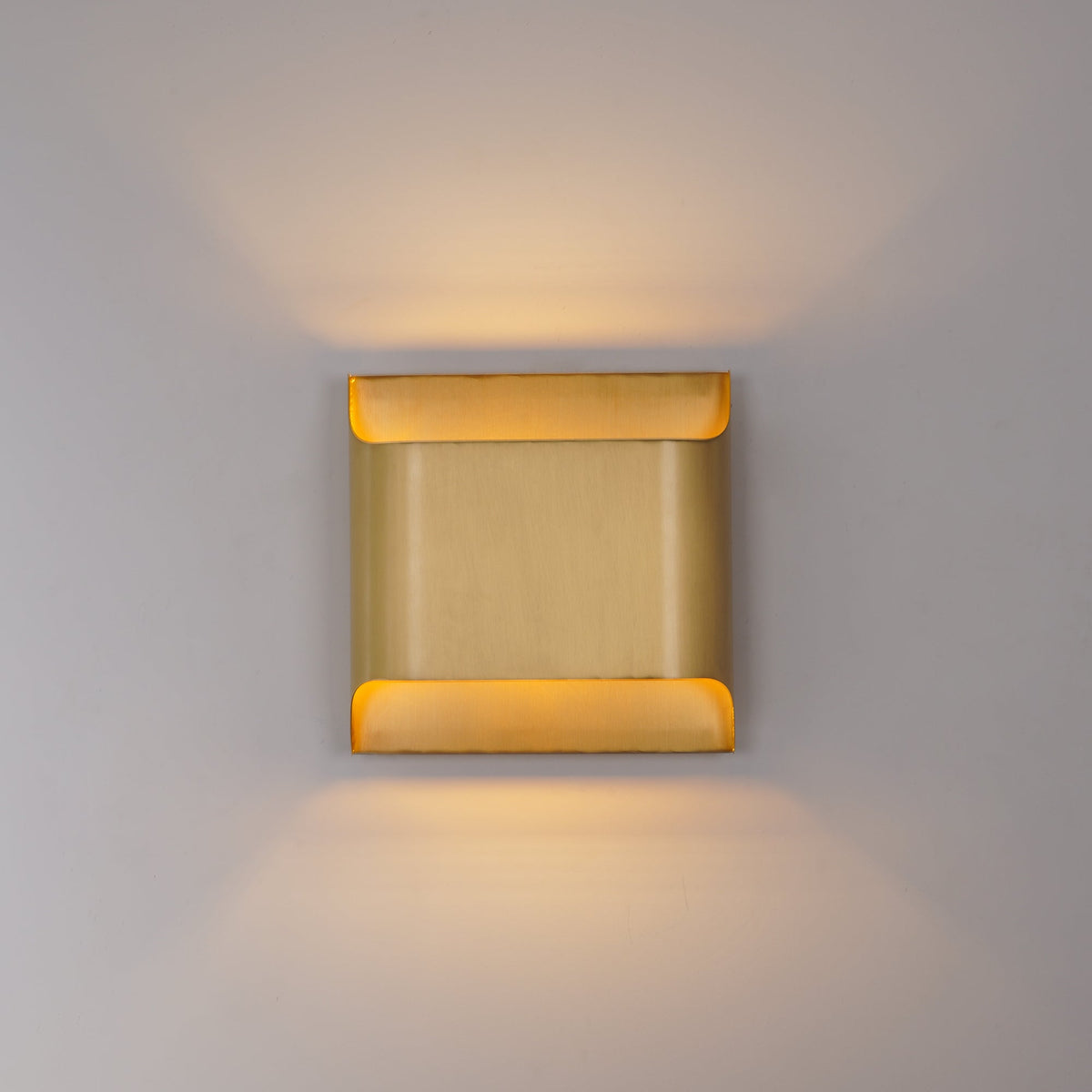 Leclerc Brass Wall Sconce – Handcrafted Solid Brass Lighting for Modern Interiors