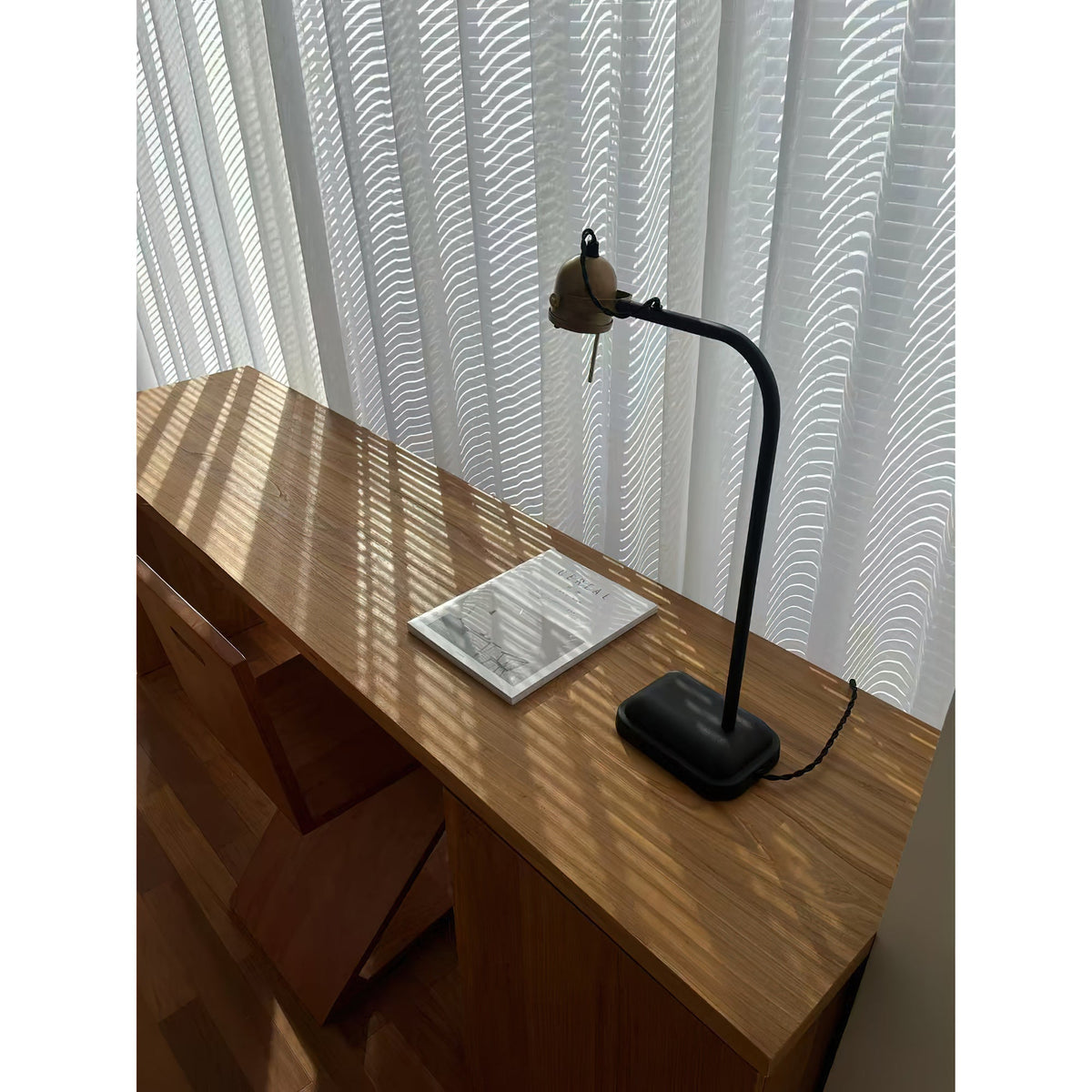 leipzig-table-lamp