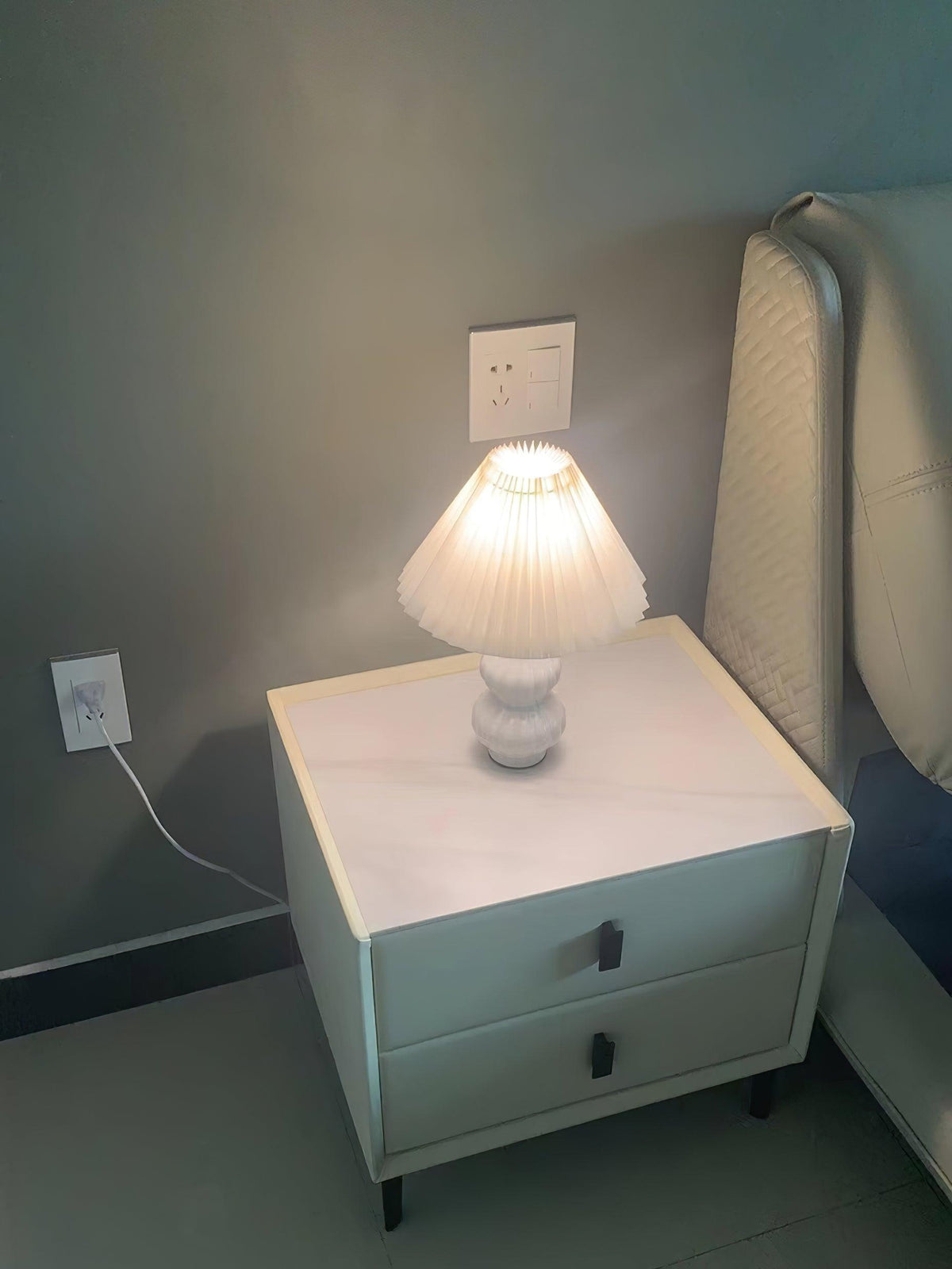 Leo Table Lamp