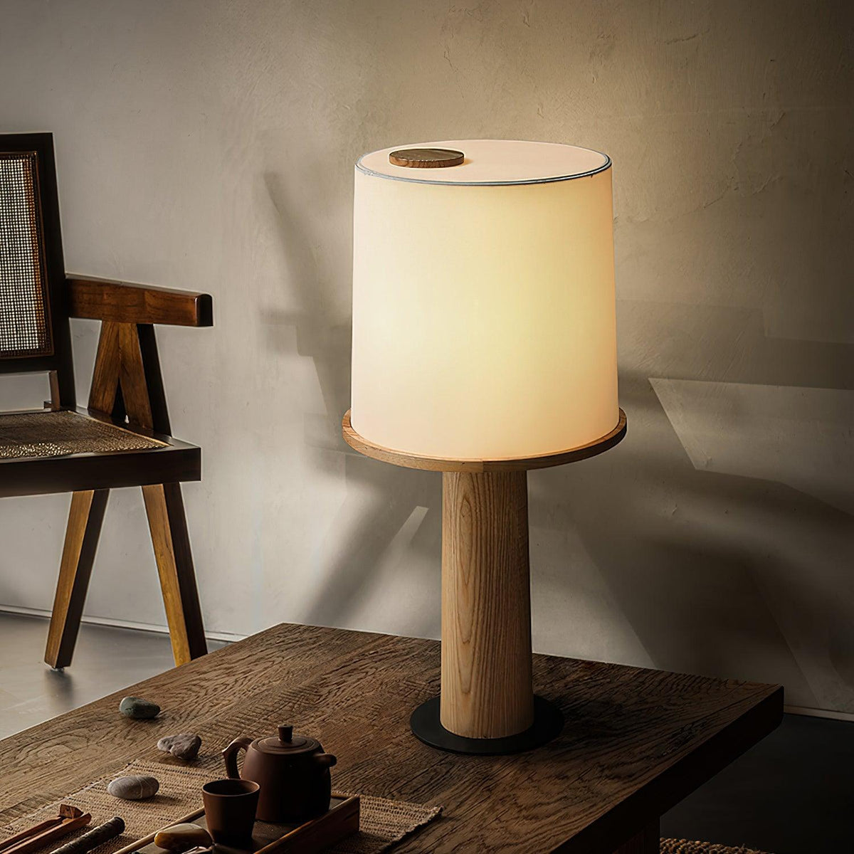 light-and-shadow-bottle-table-lamp