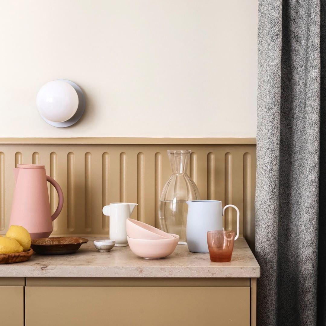 liila-wall-lamp