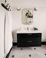 liila-wall-lamp