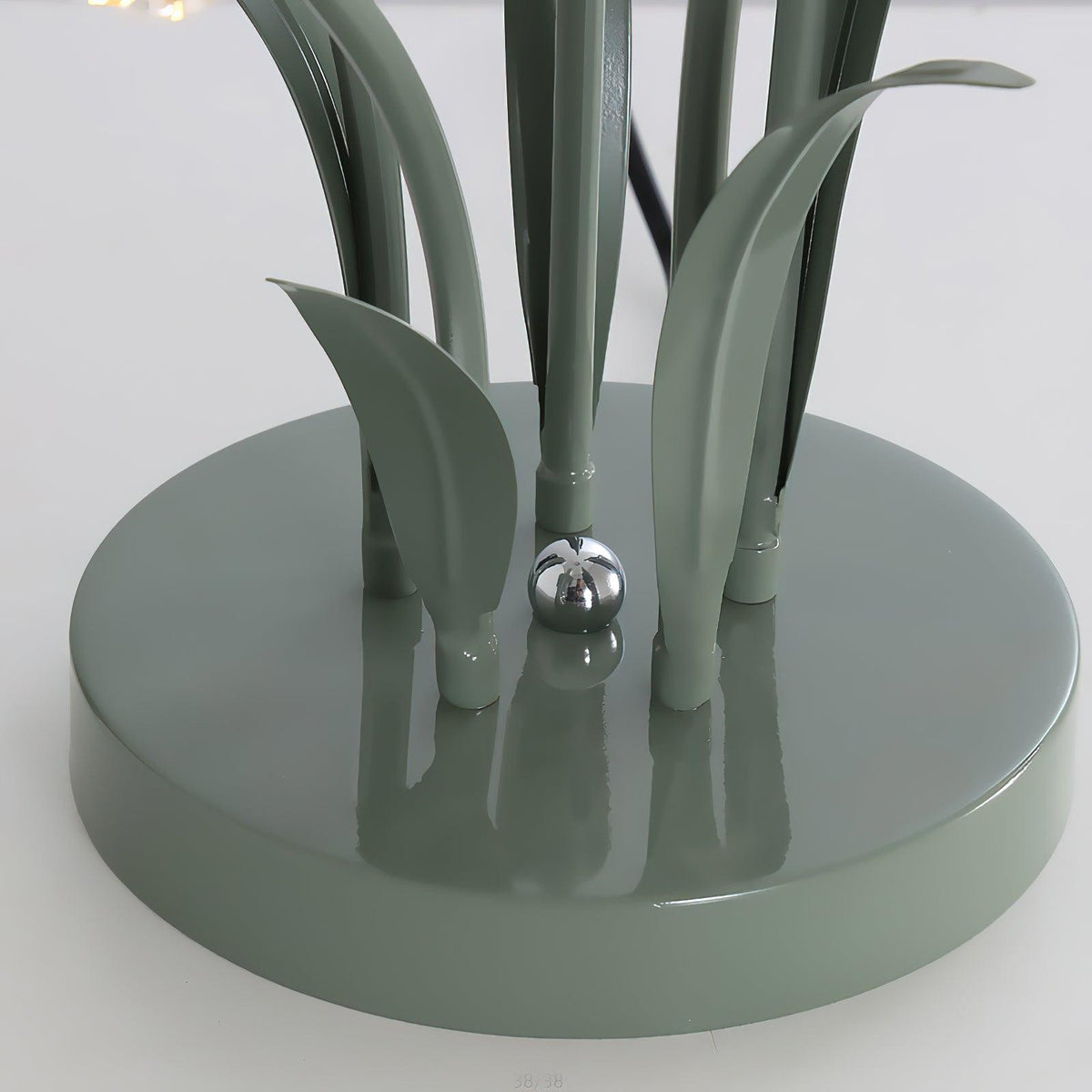 lily-blossom-table-lamp