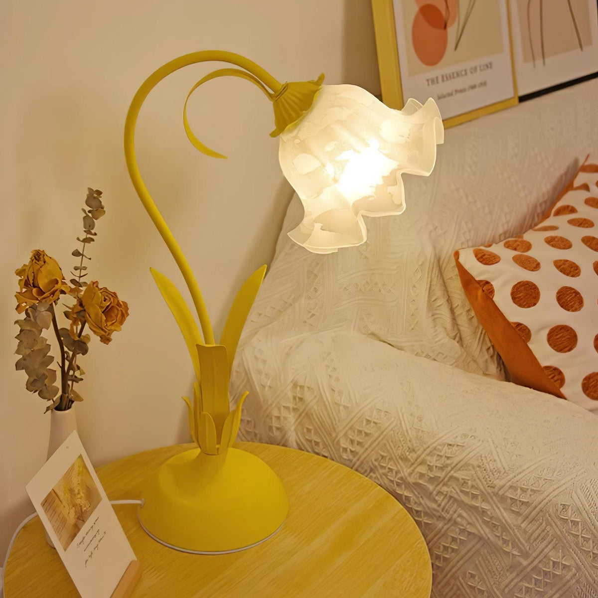 lily-of-the-valley-table-lamp
