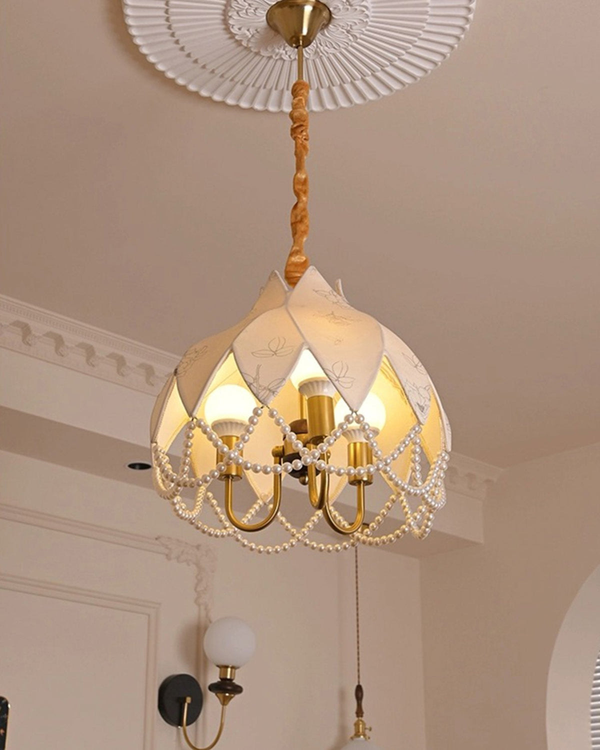 Lily Pearl Pendant Lamp