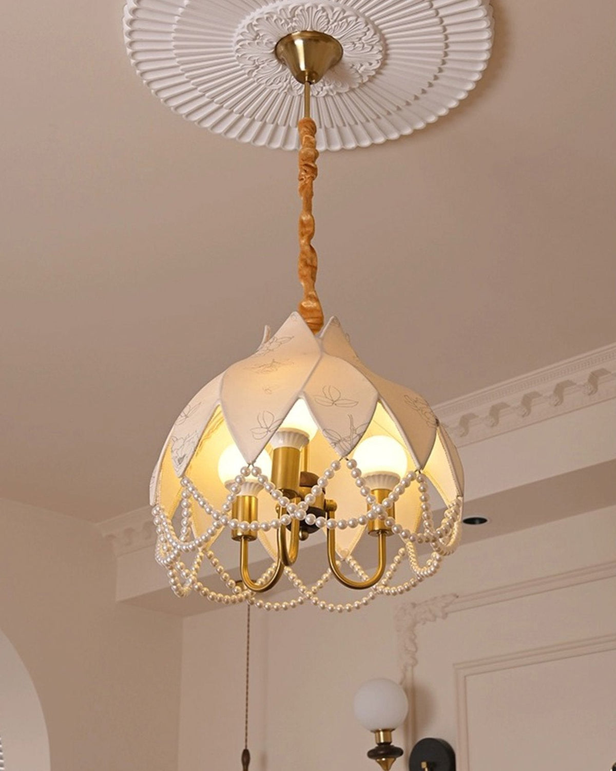 Lily Pearl Pendant Lamp