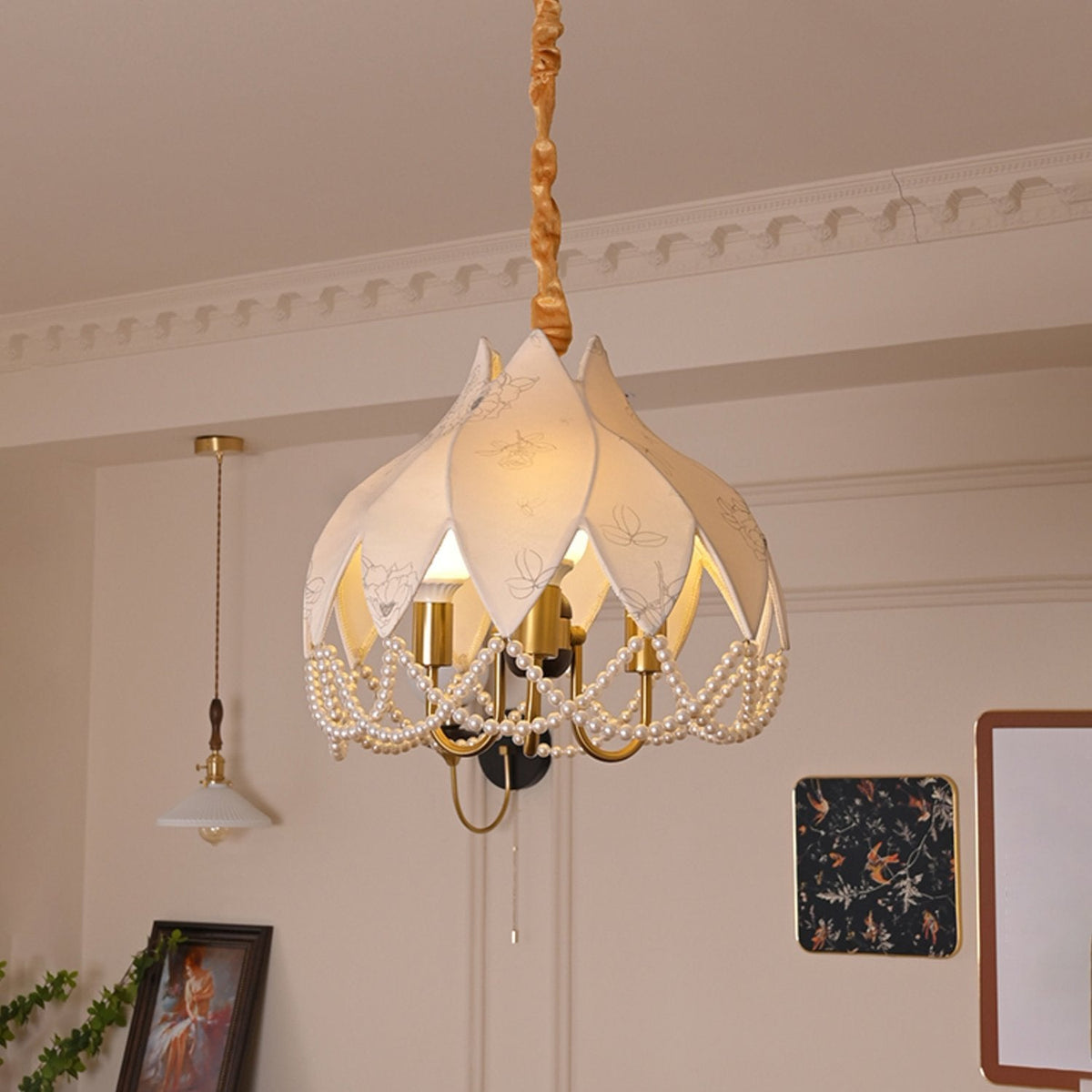 Lily Pearl Pendant Lamp
