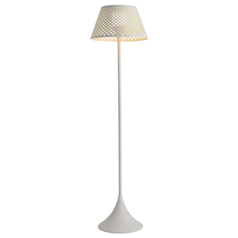 Callum Woven Solar Floor Lamp – Artisan Outdoor LED Lighting