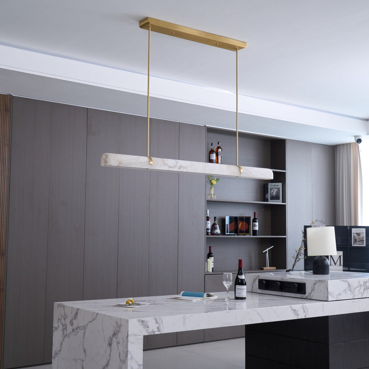 Linear Alabaster Chandelier in Brass or Black, Modern LED Pendant Light for Dining Room and Living Room