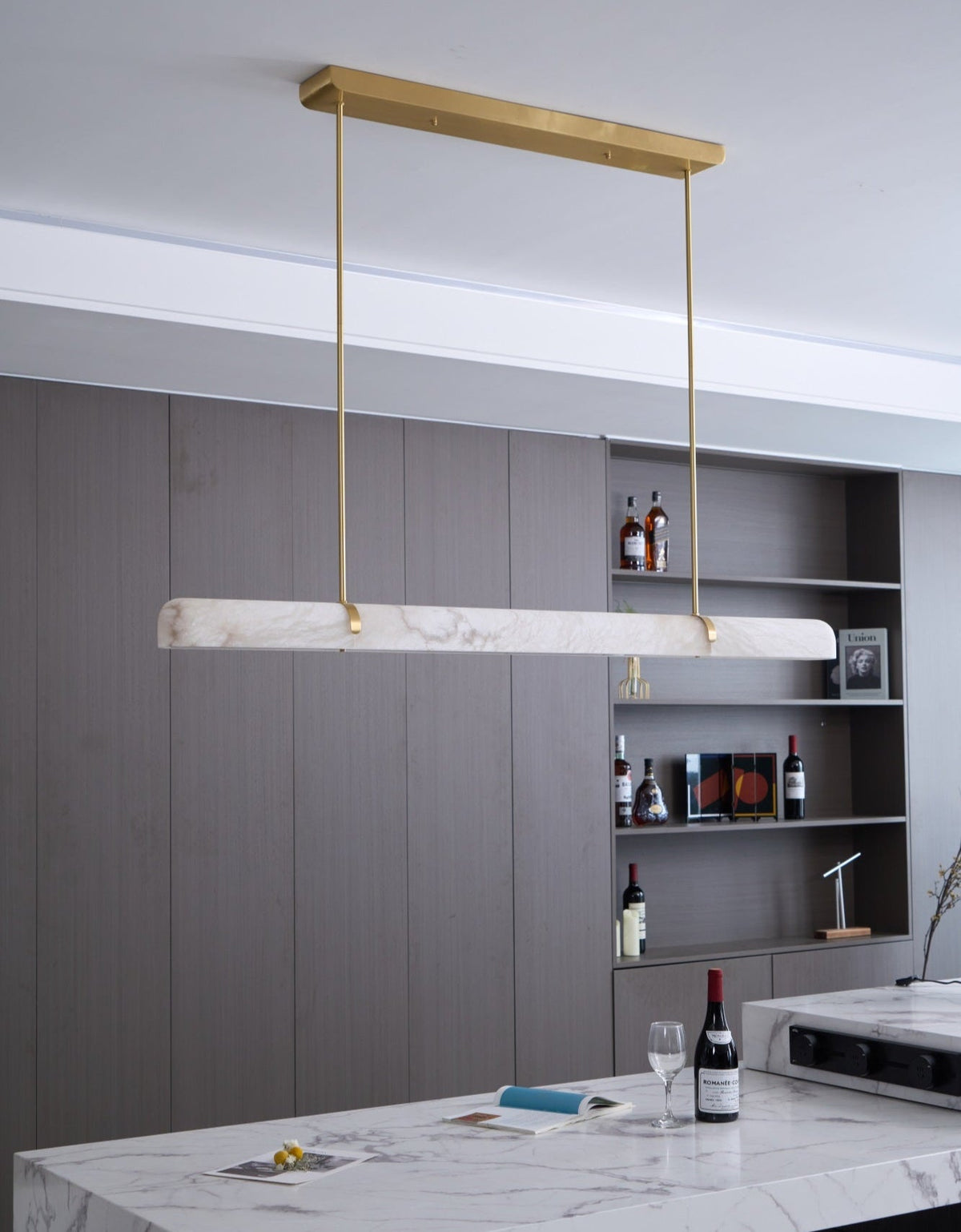 Linear Alabaster Chandelier in Brass or Black, Modern LED Pendant Light for Dining Room and Living Room