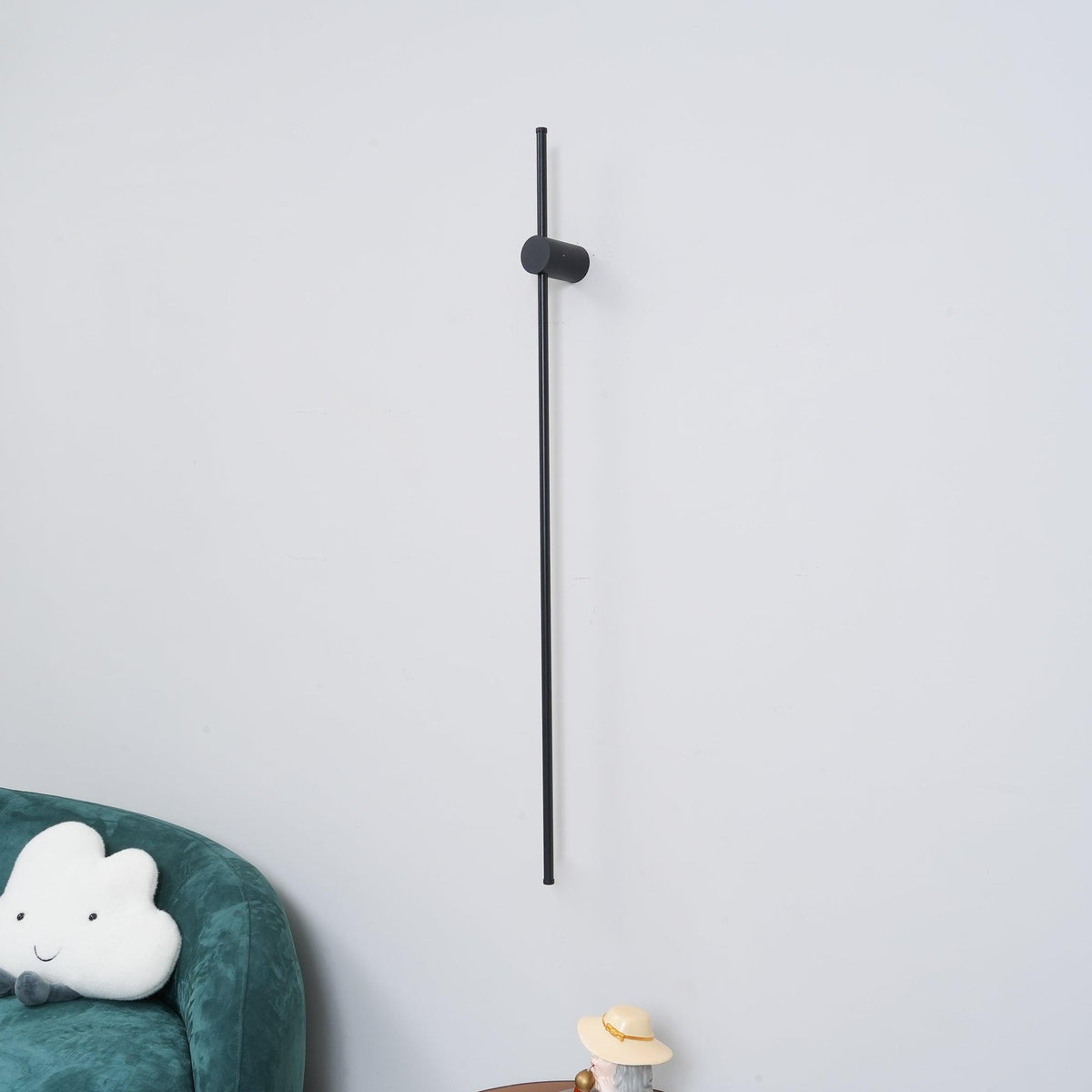 Linear LED Rechargeable Wall Sconce – Modern Minimalist Ambient Lighting