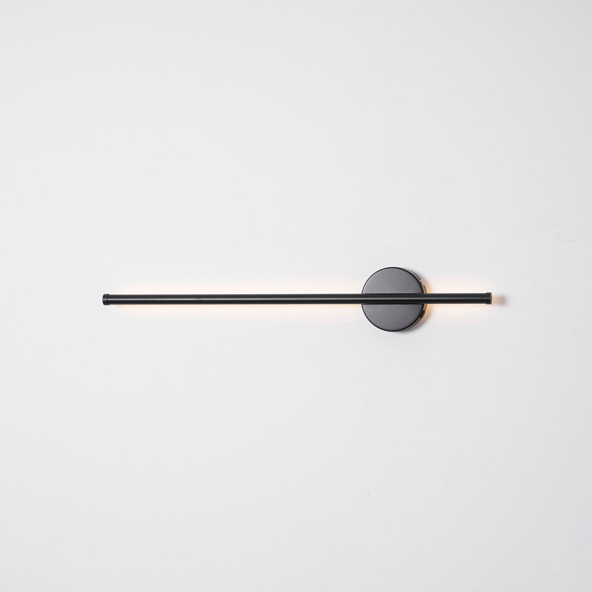 Linearo Rechargeable LED Wall Sconce – Cordless Modern Linear Light