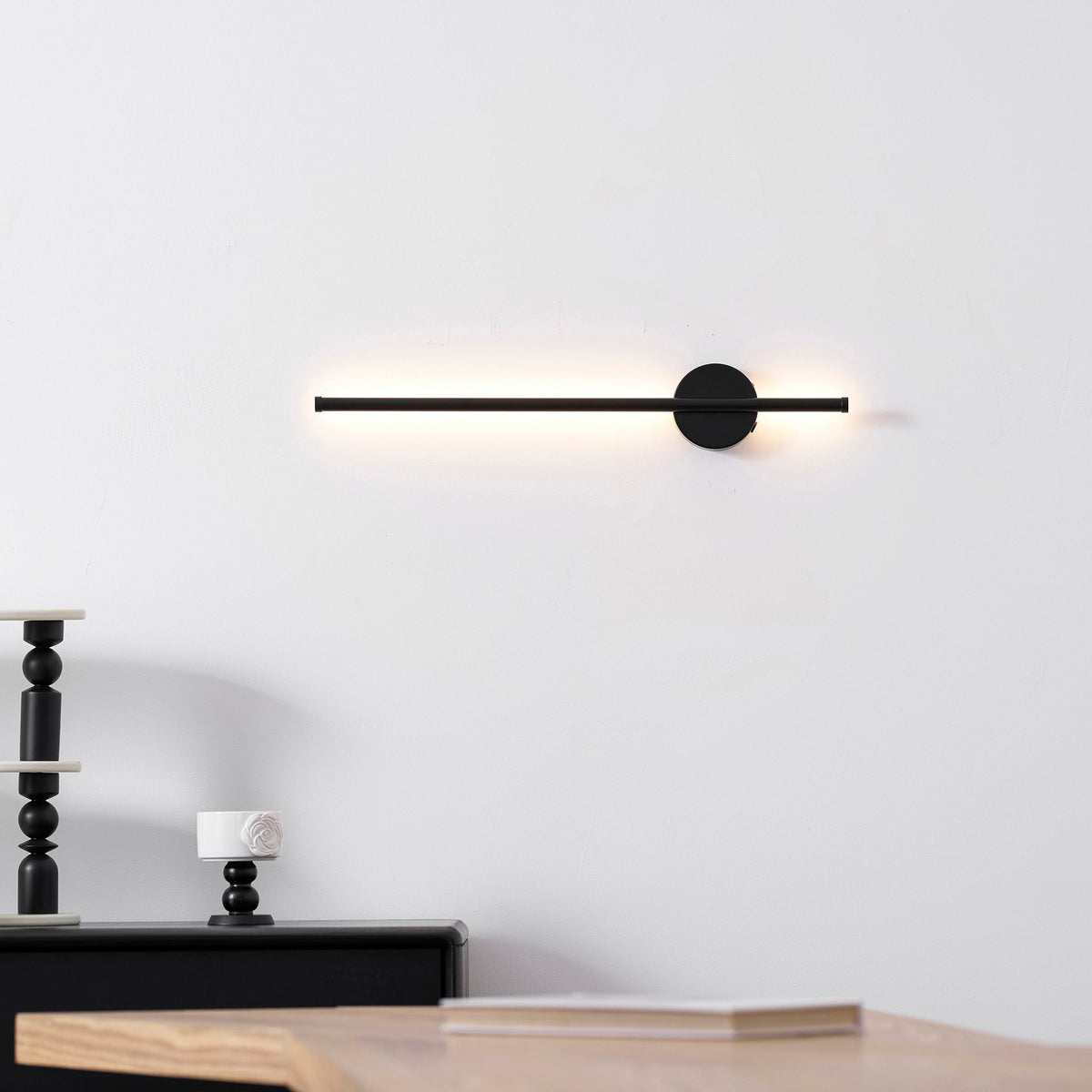 Linearo Rechargeable LED Wall Sconce – Cordless Modern Linear Light