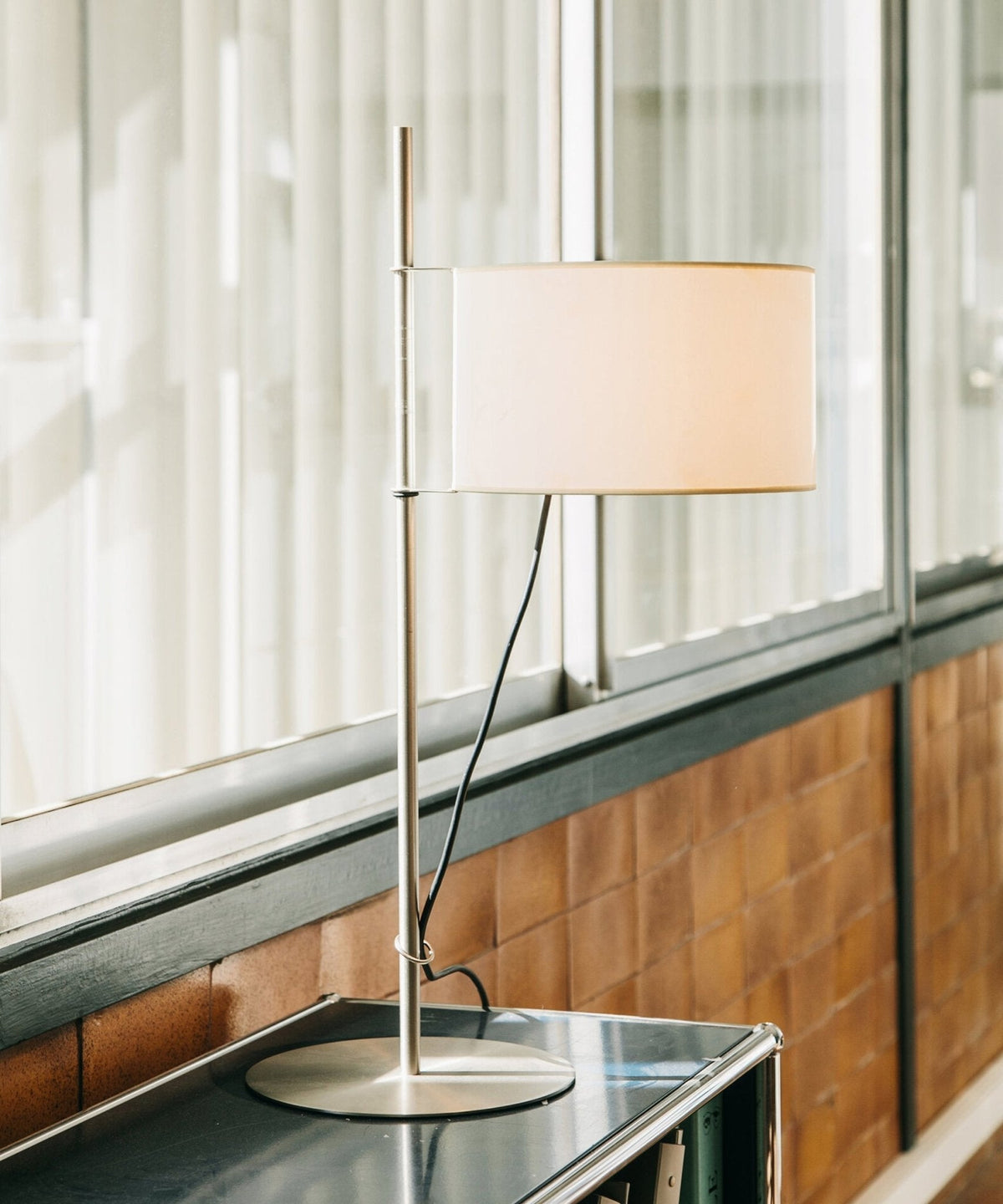 Lino Arc Table Lamp – Sculptural Brass & Fabric Designer Lamp for Modern Interiors