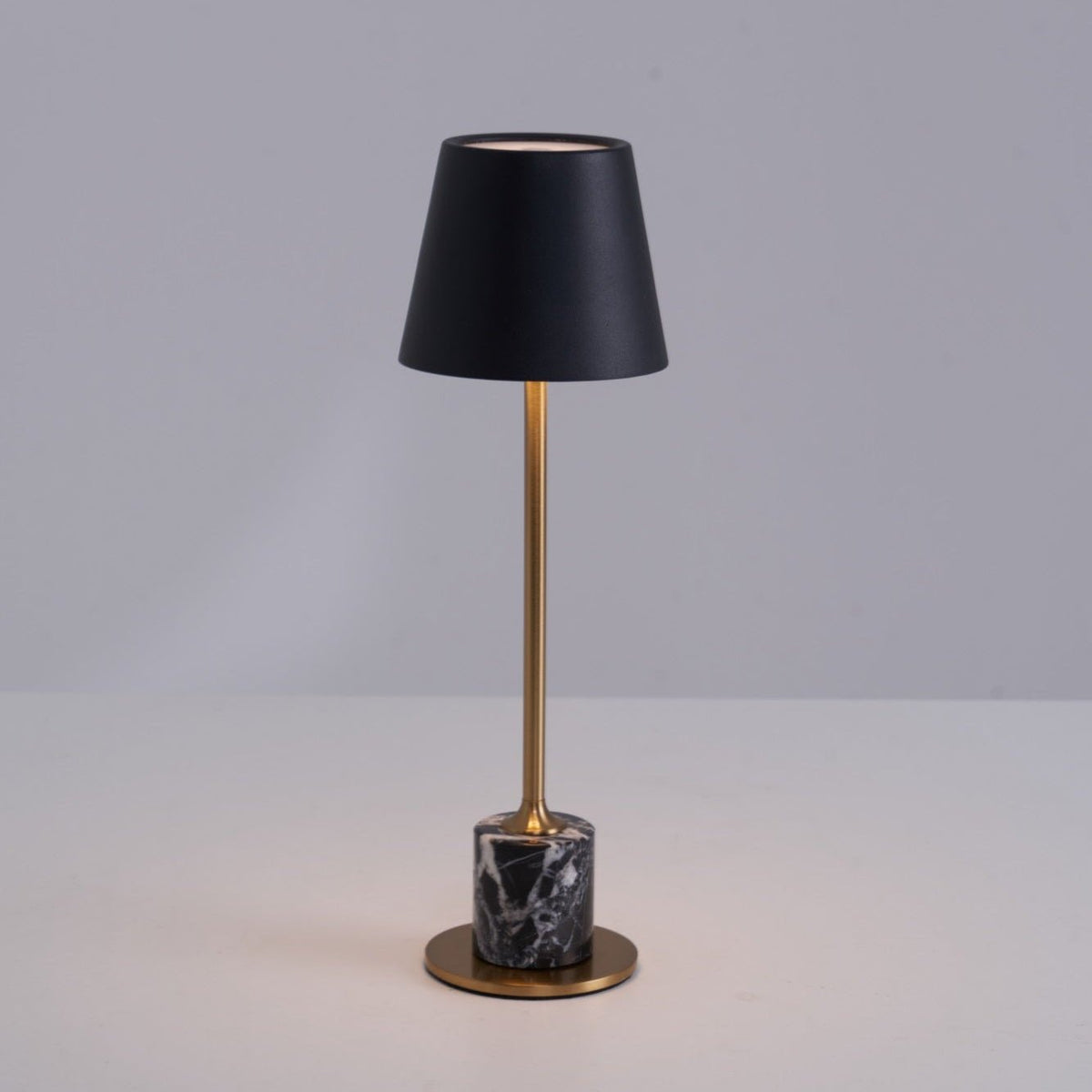 Lirio Mini Marble Table Lamp – Portable LED Accent Light