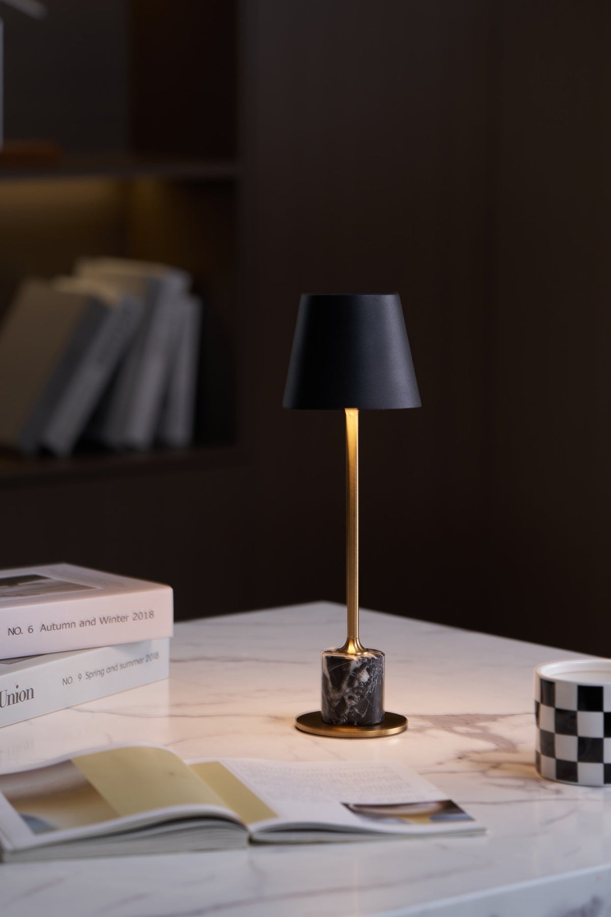 Lirio Mini Marble Table Lamp – Portable LED Accent Light