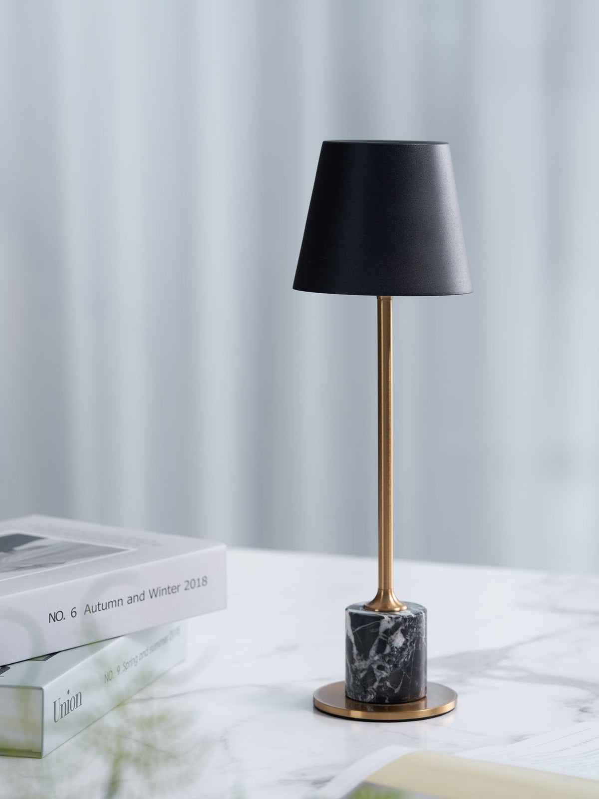 Lirio Mini Marble Table Lamp – Portable LED Accent Light