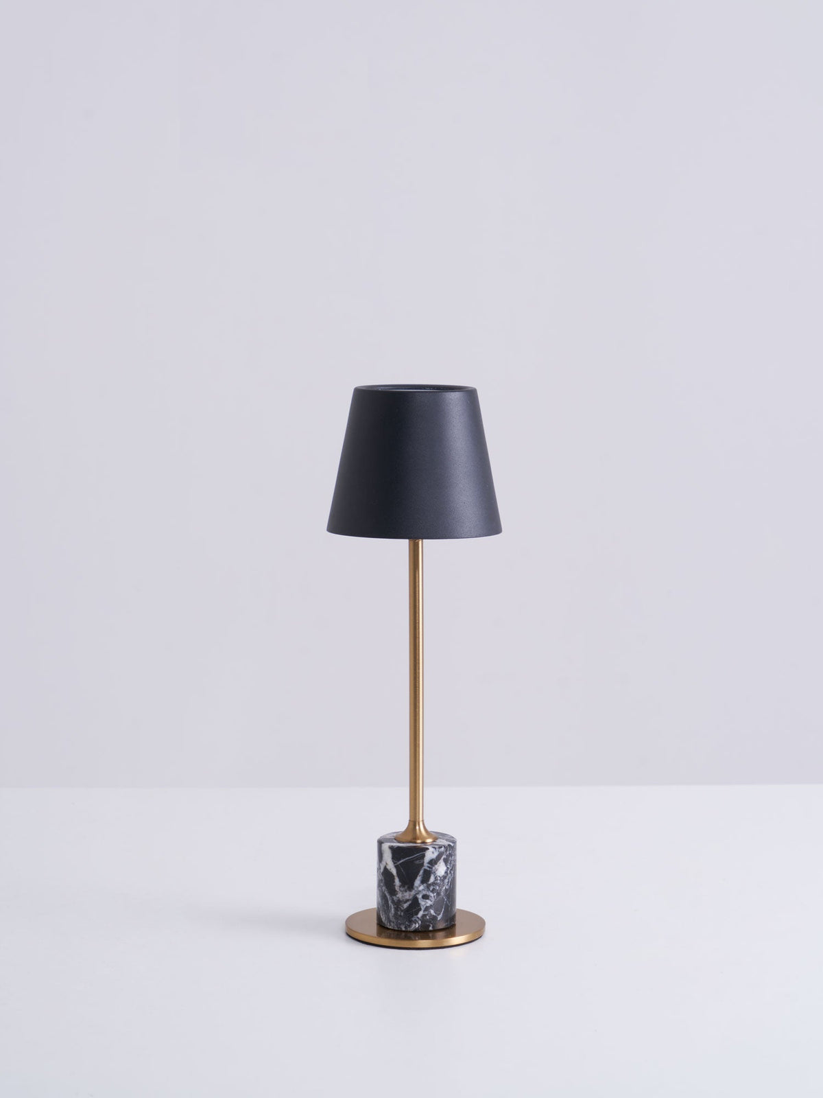 Lirio Mini Marble Table Lamp – Portable LED Accent Light