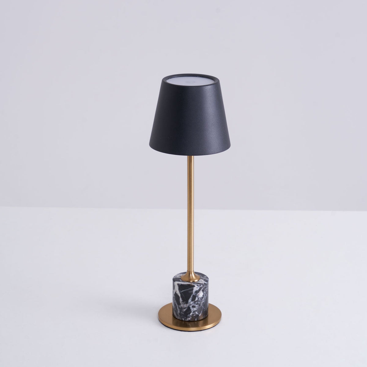 Lirio Mini Marble Table Lamp – Portable LED Accent Light