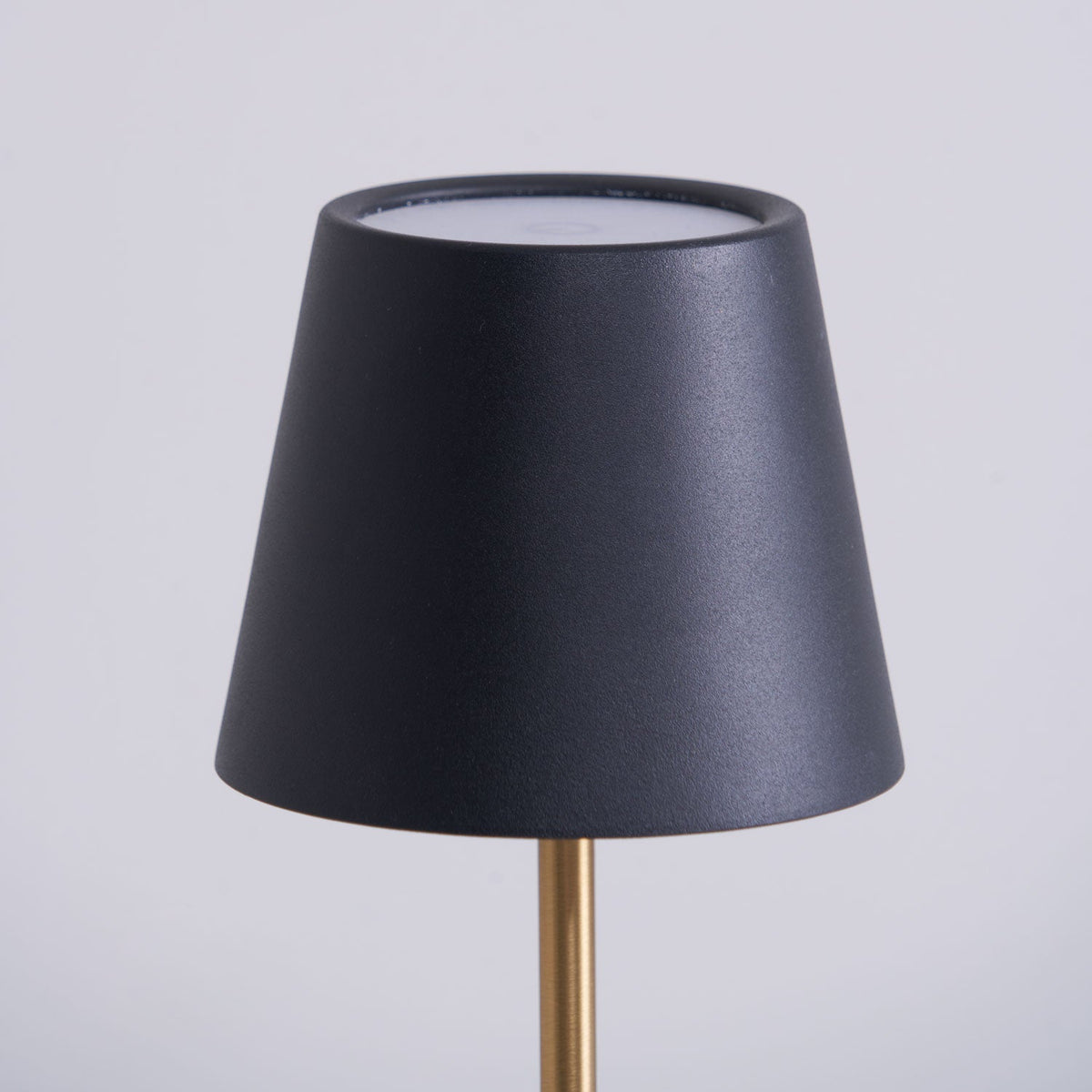 Lirio Mini Marble Table Lamp – Portable LED Accent Light