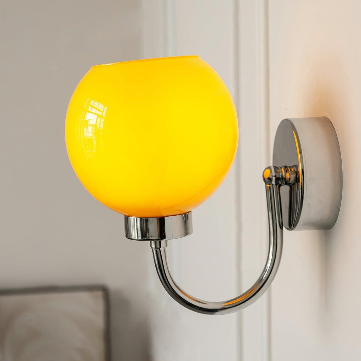 loa-wall-lamp