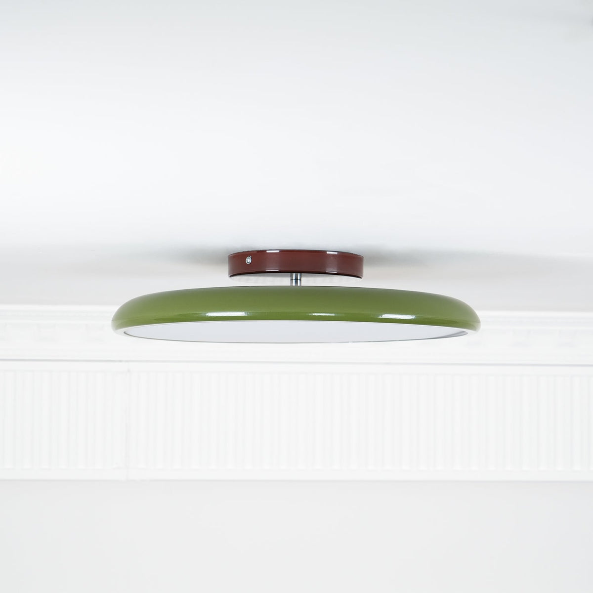 Drift Adjustable Ceiling Light – Modern LED Flush Mount for Living Room & Bedroom