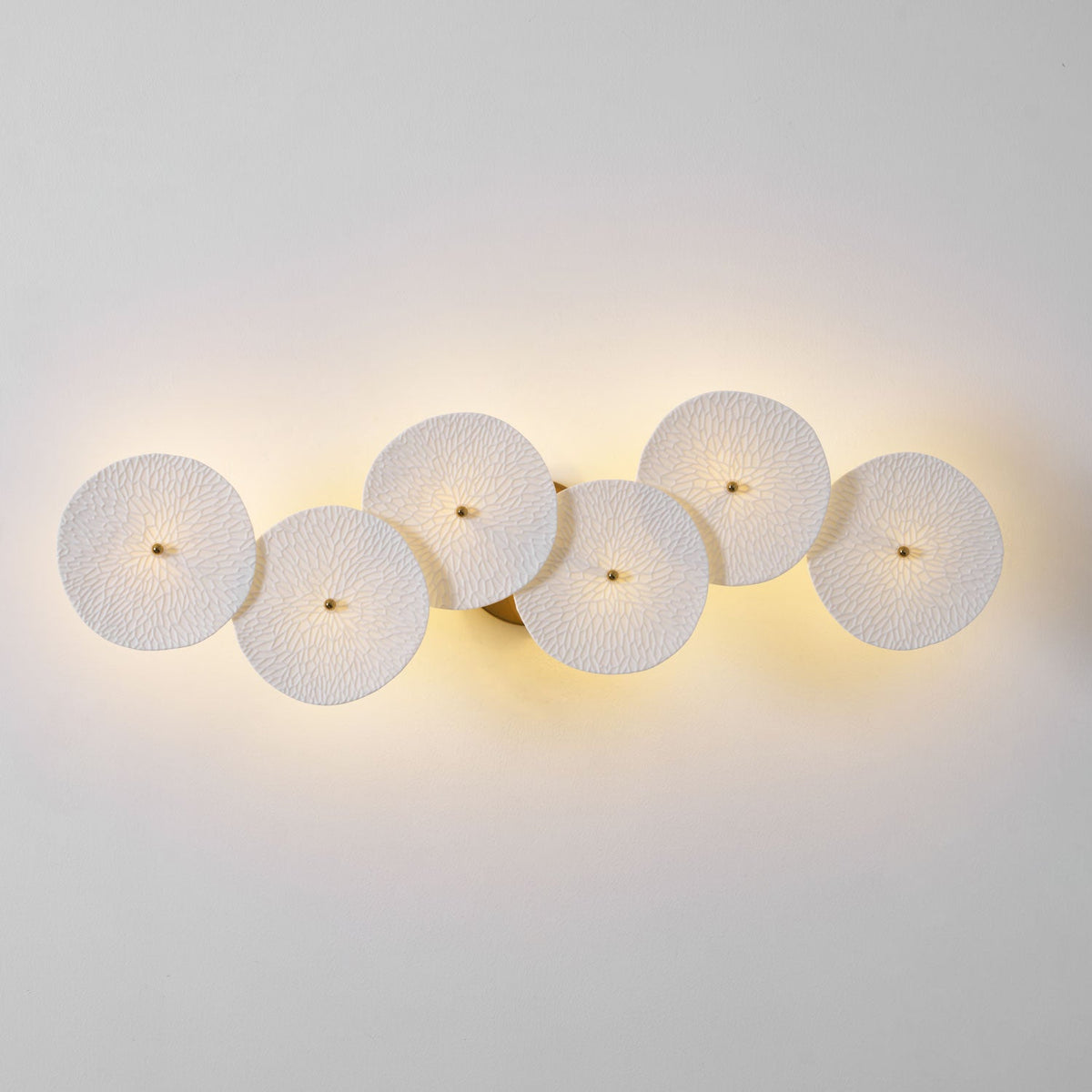 lotus-petal-wall-lamp