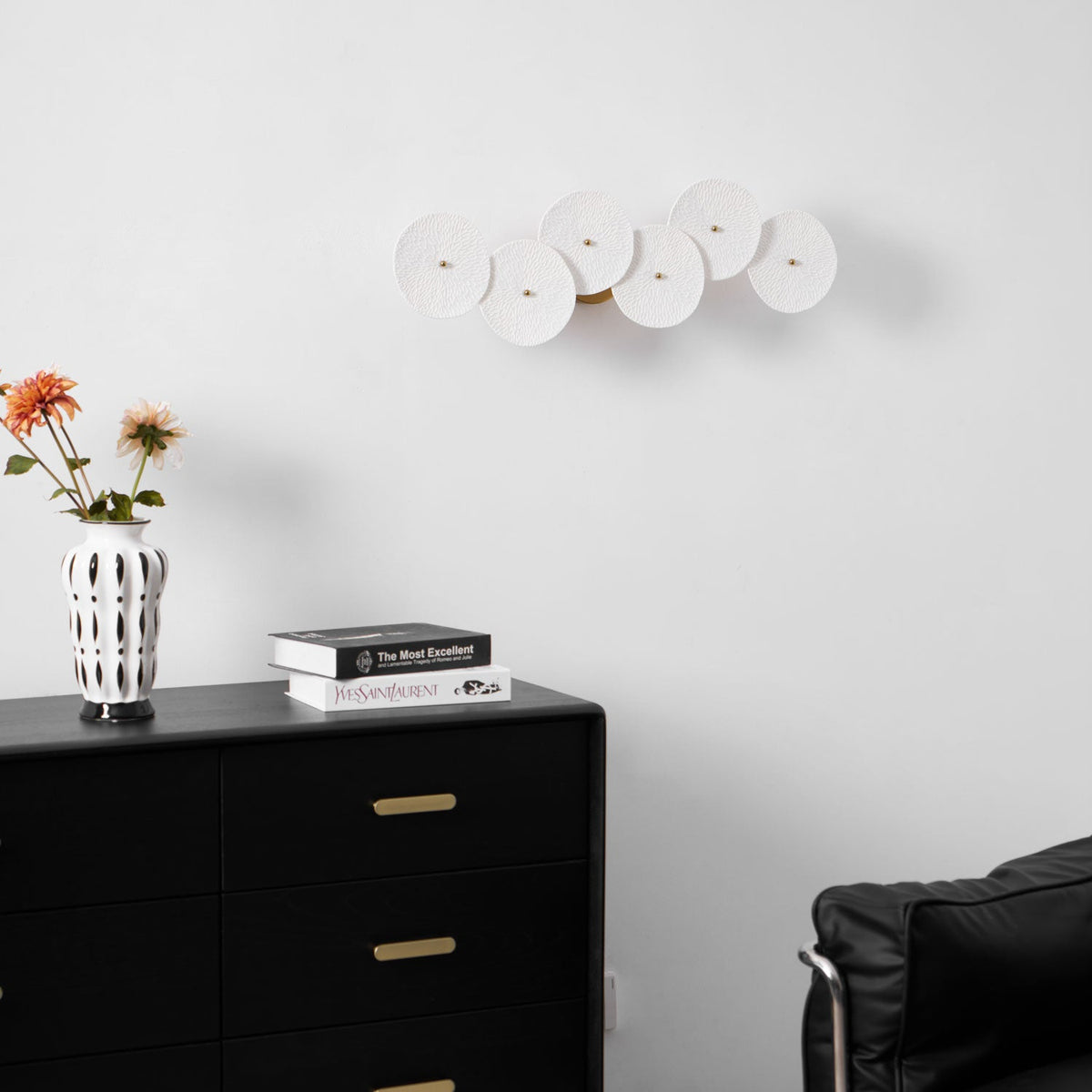 lotus-petal-wall-lamp